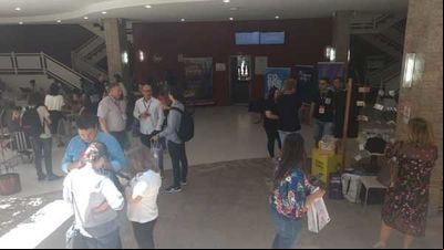 Após três palestras pela manhã, participantes ganham tempo para almoço Após três palestras pela manhã, participantes ganham tempo para almoço
