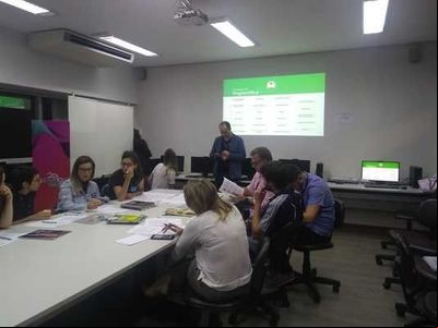 Gerente da Predicta investe em dinâmica para falar sobre mídia programática Gerente da Predicta investe em dinâmica para falar sobre mídia programática