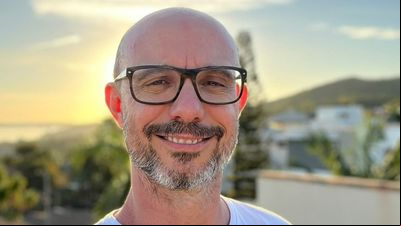 Inteligência real - A antítese da modernidade em Comunicação Inteligência real - A antítese da modernidade em Comunicação